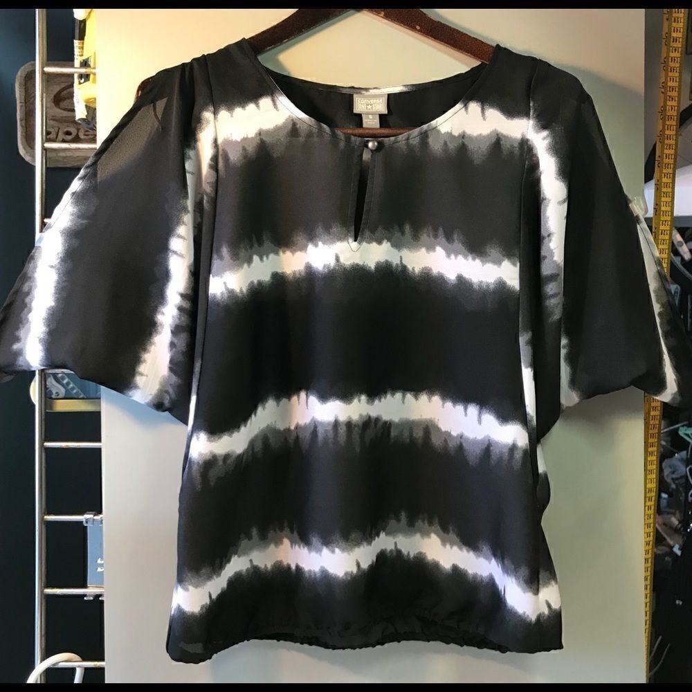 🌞🌴🌞Sz S Converse Top for Women.